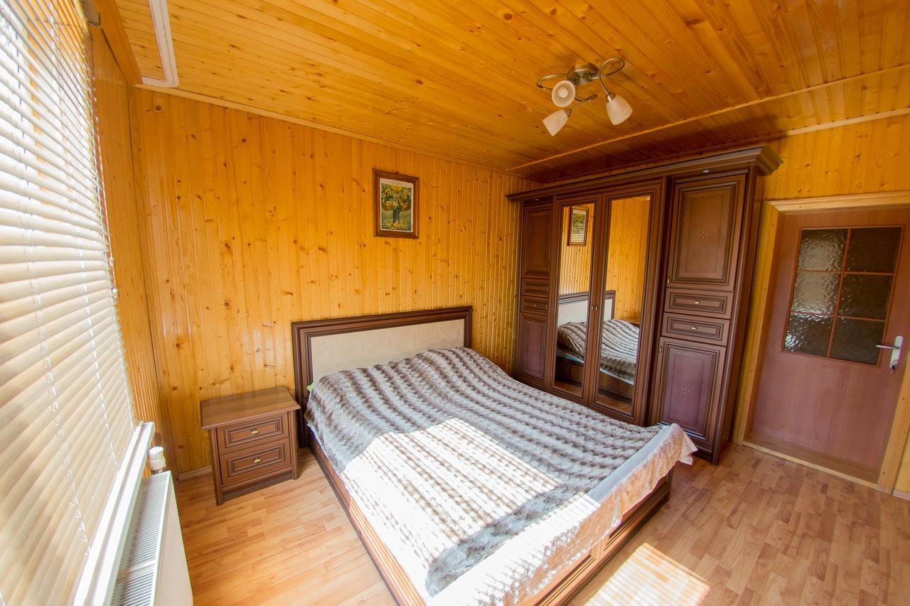 Guest House Suzirya Karpat Yaremche Exterior photo
